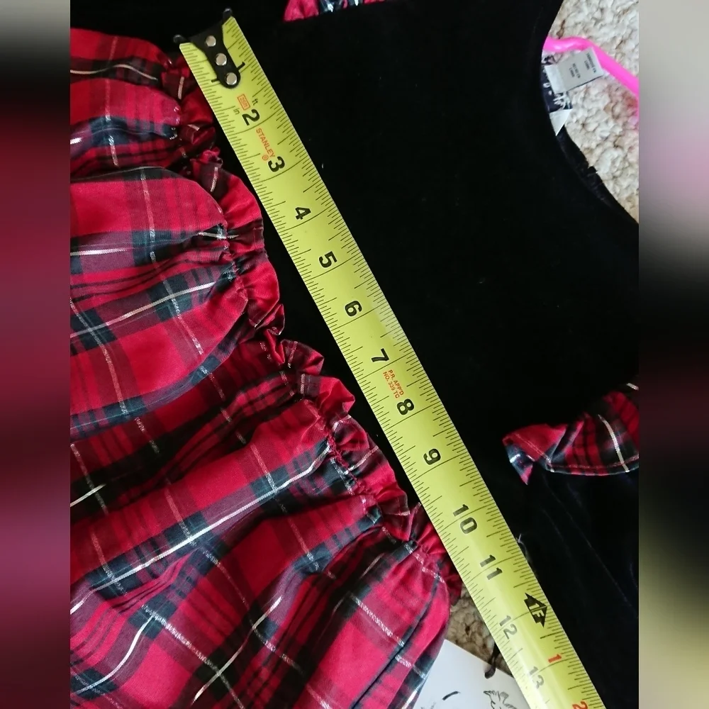 Pippa & Julie Velvet Plaid Dress in Plaid Red & Black girl Dress size 6